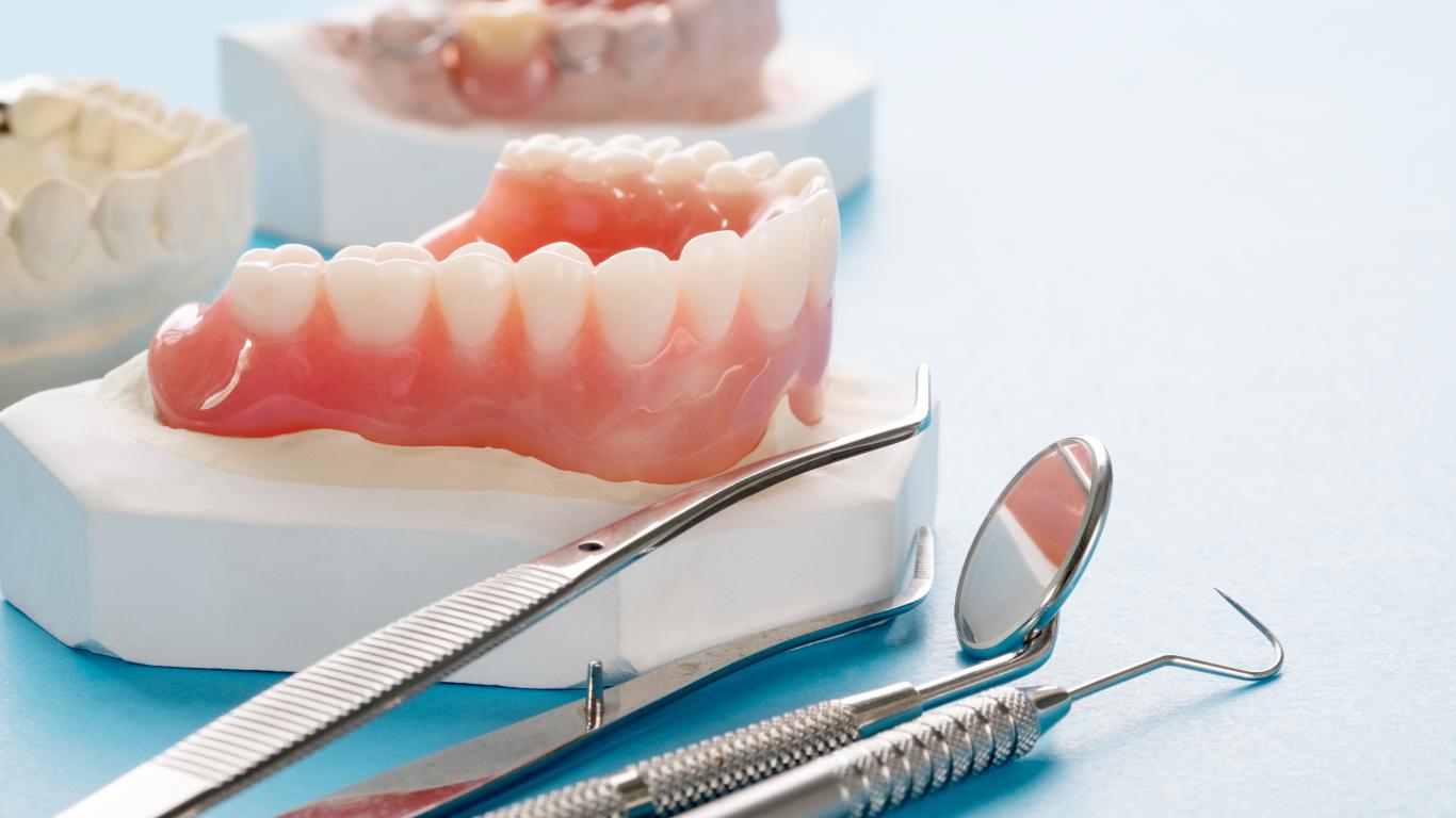 TEIL- BIS  VOLLPROTHESEN